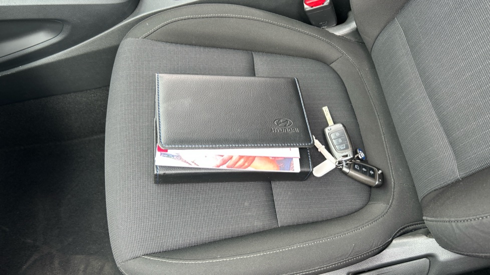 Hyundai KONA 1.0 TGDi 48V MHEV SE Connect 5dr Petrol Hatchback - Image 19