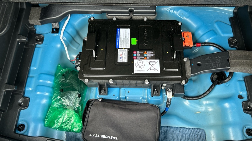 Hyundai KONA 1.0 TGDi 48V MHEV SE Connect 5dr Petrol Hatchback - Image 43