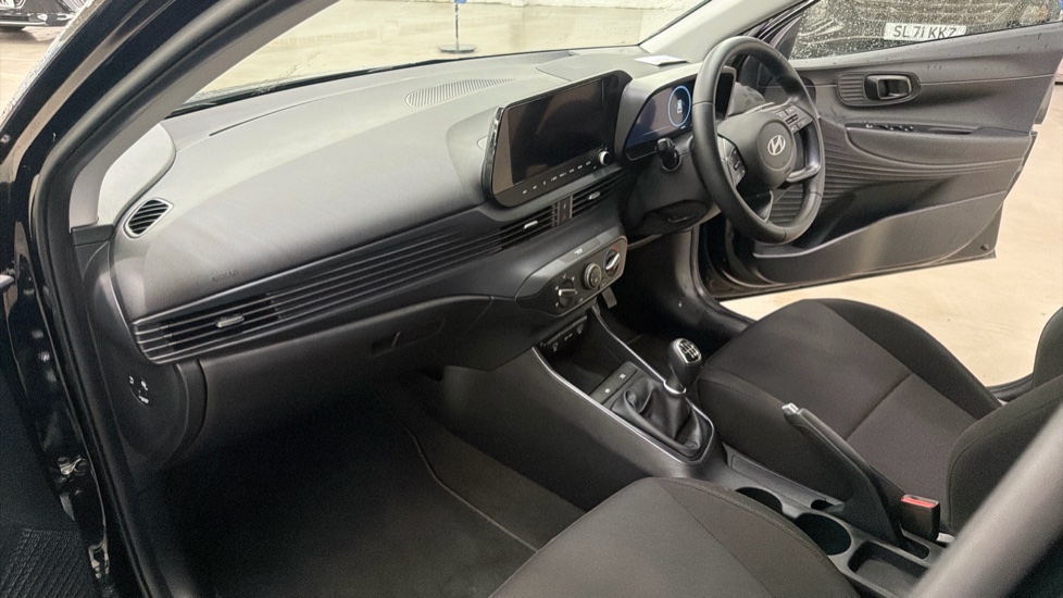Hyundai i20 1.0T GDi Advance [Nav] 5dr Petrol Hatchback - Image 9
