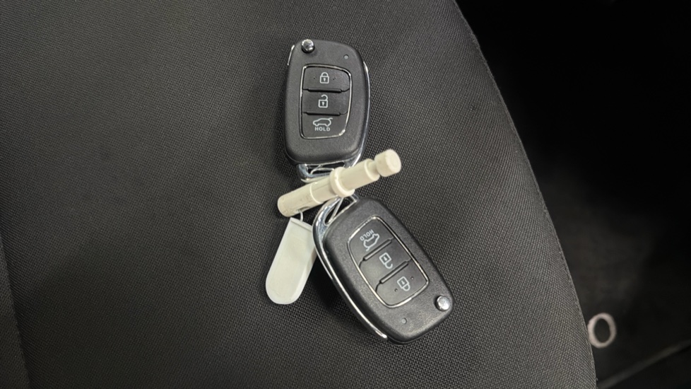 Hyundai i20 1.0T GDi Advance [Nav] 5dr Petrol Hatchback - Image 20