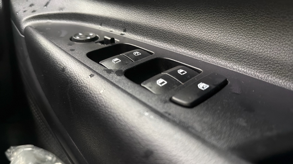 Hyundai i20 1.0T GDi Advance [Nav] 5dr Petrol Hatchback - Image 34