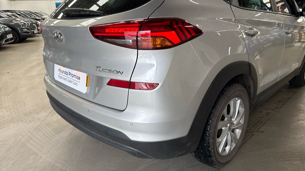 Hyundai TUCSON 1.6 GDi SE Nav 5dr 2WD Petrol Estate - Image 40