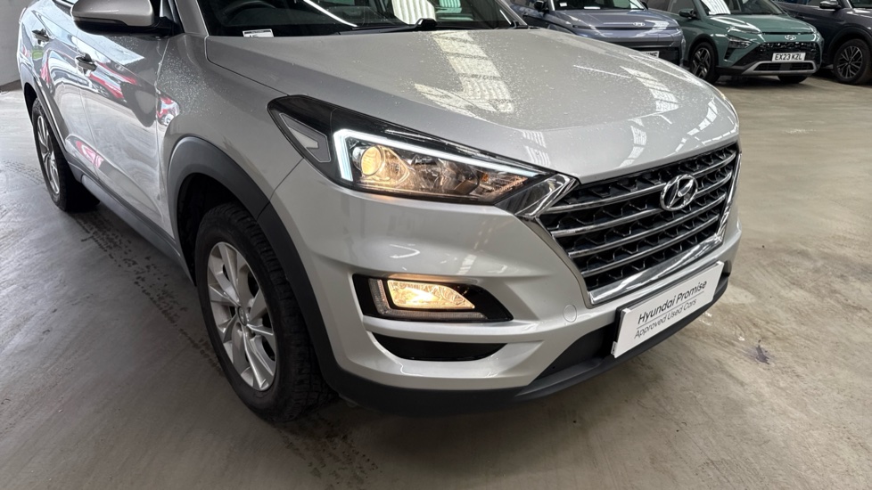 Hyundai TUCSON 1.6 GDi SE Nav 5dr 2WD Petrol Estate - Image 44