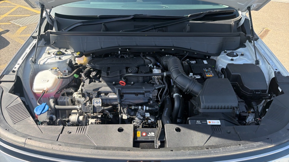 Hyundai KONA 1.6T 138 Advance 5dr Petrol Hatchback - Image 8