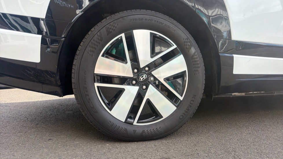 Hyundai IONIQ 9 226kW Ultimate 110kWh 5dr AWD Auto Electric Estate - Image 7
