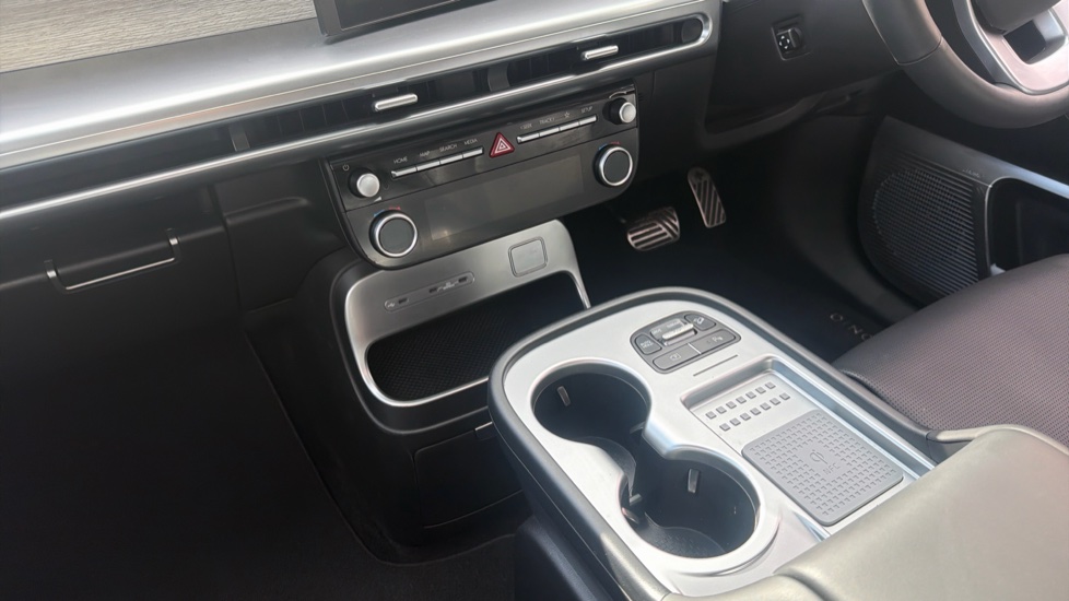 Hyundai IONIQ 9 226kW Ultimate 110kWh 5dr AWD Auto Electric Estate - Image 13