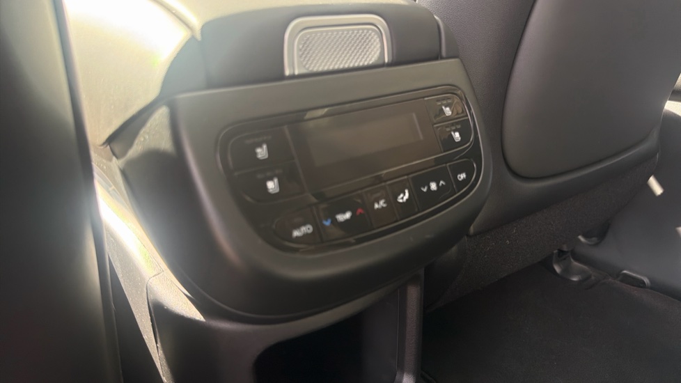 Hyundai IONIQ 9 226kW Ultimate 110kWh 5dr AWD Auto Electric Estate - Image 26