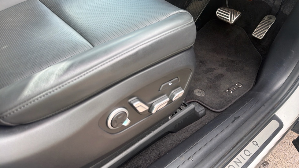 Hyundai IONIQ 9 226kW Ultimate 110kWh 5dr AWD Auto Electric Estate - Image 31