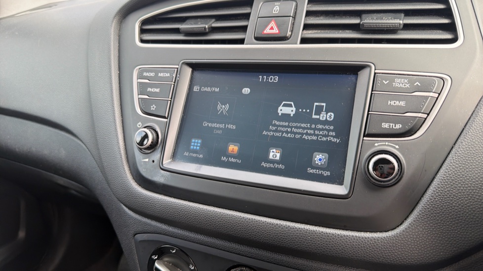 Hyundai i20 1.2 MPi S Connect 5dr Petrol Hatchback - Image 10