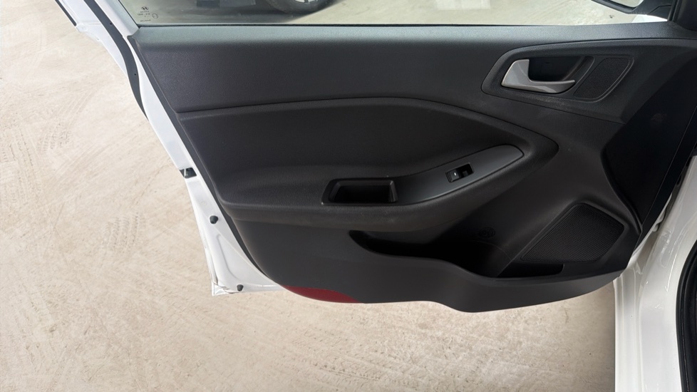 Hyundai i20 1.2 MPi S Connect 5dr Petrol Hatchback - Image 26