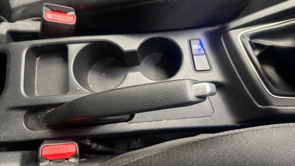 Hyundai i20 1.2 MPi S Connect 5dr Petrol Hatchback - Image 30