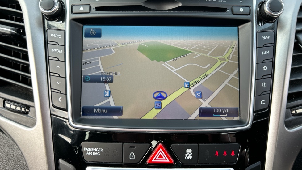 Hyundai i30 1.6 CRDi Blue Drive SE Nav 5dr Diesel Hatchback - Image 12