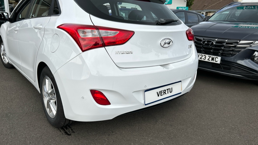 Hyundai i30 1.6 CRDi Blue Drive SE Nav 5dr Diesel Hatchback - Image 35