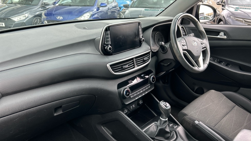 Hyundai TUCSON 1.6 TGDi 177 SE Nav 5dr 2WD Petrol Estate - Image 9