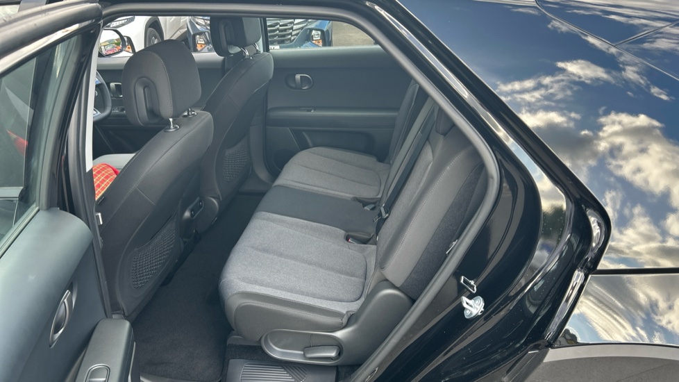 Hyundai IONIQ 5 125kW Advance 63 kWh 5dr Auto Electric Hatchback - Image 16