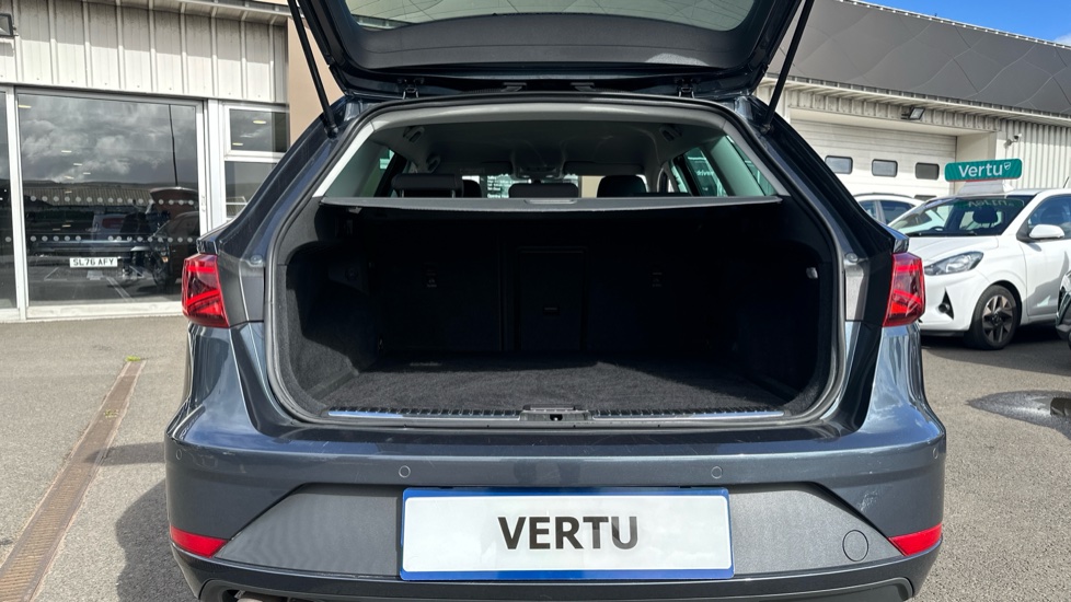 SEAT Leon 2.0 TSI 190 FR Sport [EZ] 5dr DSG Petrol Estate - Image 4