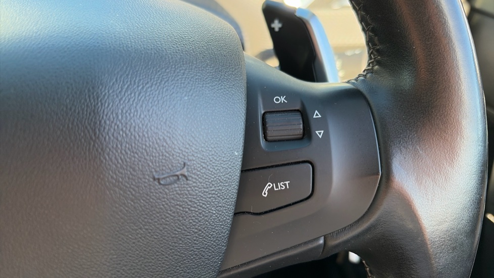 Peugeot 2008 1.6 e-HDi Allure 5dr EGC Diesel Estate - Image 22