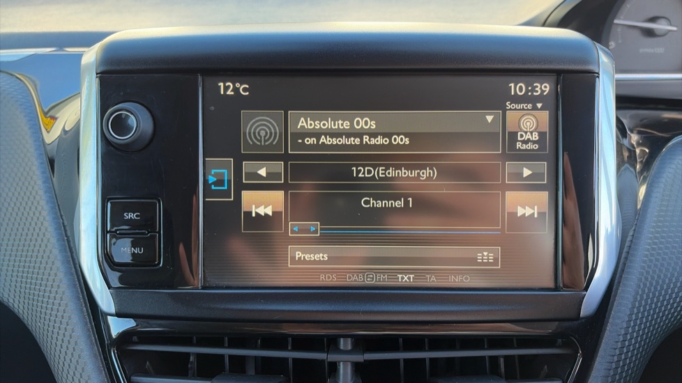 Peugeot 2008 1.6 e-HDi Allure 5dr EGC Diesel Estate - Image 28