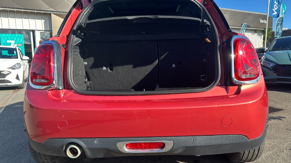 MINI Hatchback 1.5 Cooper Exclusive II 3dr Auto Petrol Hatchback - Image 4