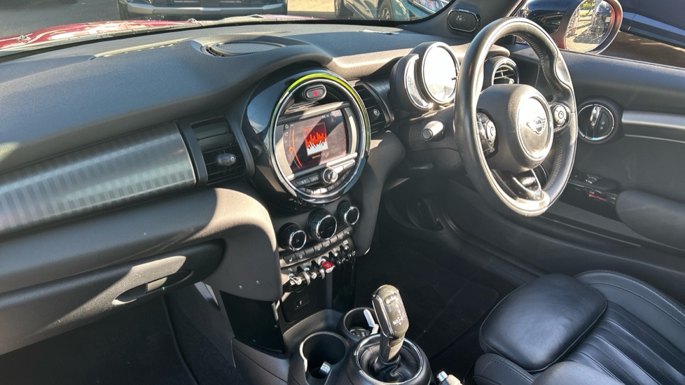 MINI Hatchback 1.5 Cooper Exclusive II 3dr Auto Petrol Hatchback - Image 9