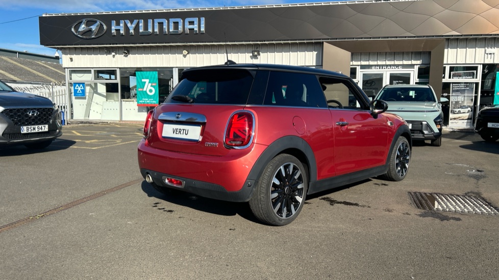 MINI Hatchback 1.5 Cooper Exclusive II 3dr Auto Petrol Hatchback - Image 34