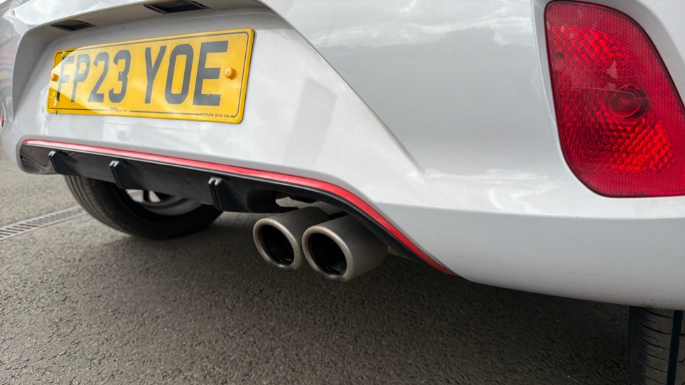 Hyundai i10 1.0 T-GDi N Line 5dr Petrol Hatchback - Image 40