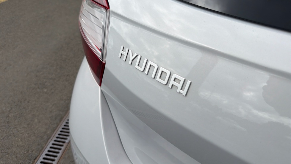 Hyundai i10 1.0 T-GDi N Line 5dr Petrol Hatchback - Image 42