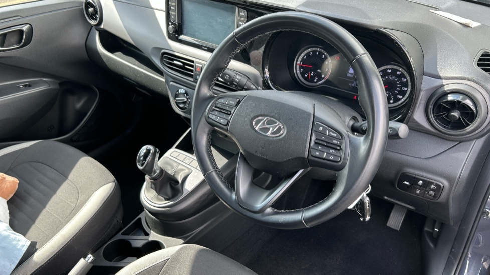 Hyundai i10 1.2 MPi SE Connect 5dr Auto Petrol Hatchback - Image 11