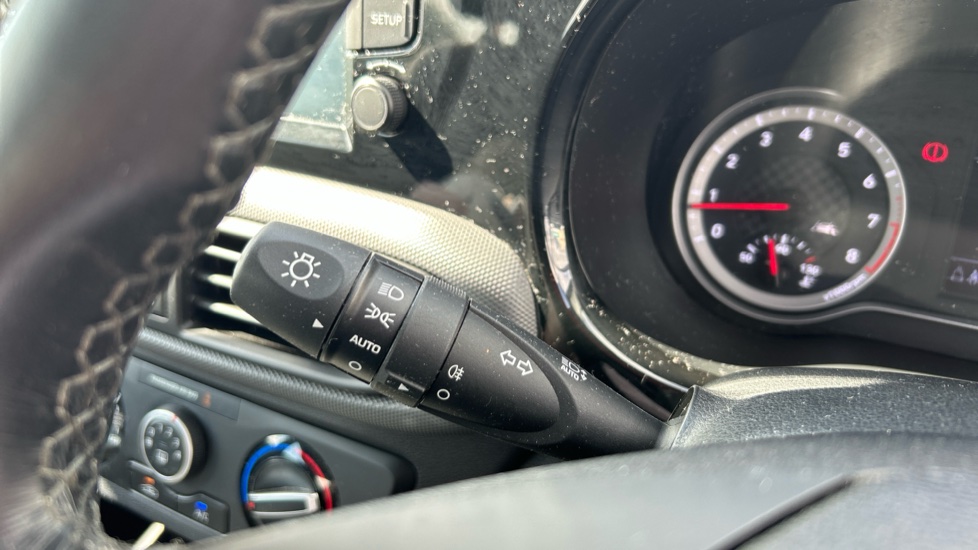 Hyundai i10 1.2 MPi SE Connect 5dr Auto Petrol Hatchback - Image 27