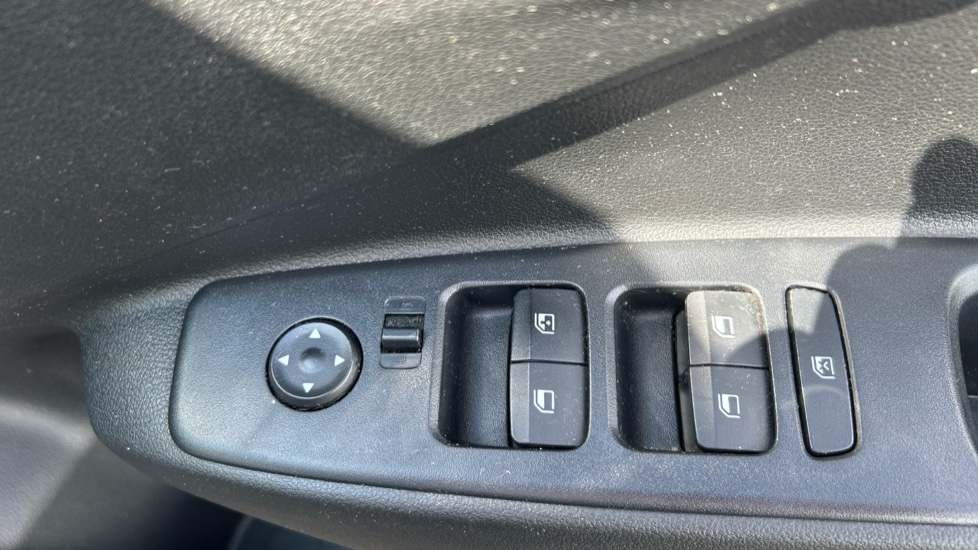 Hyundai i10 1.2 MPi SE Connect 5dr Auto Petrol Hatchback - Image 43