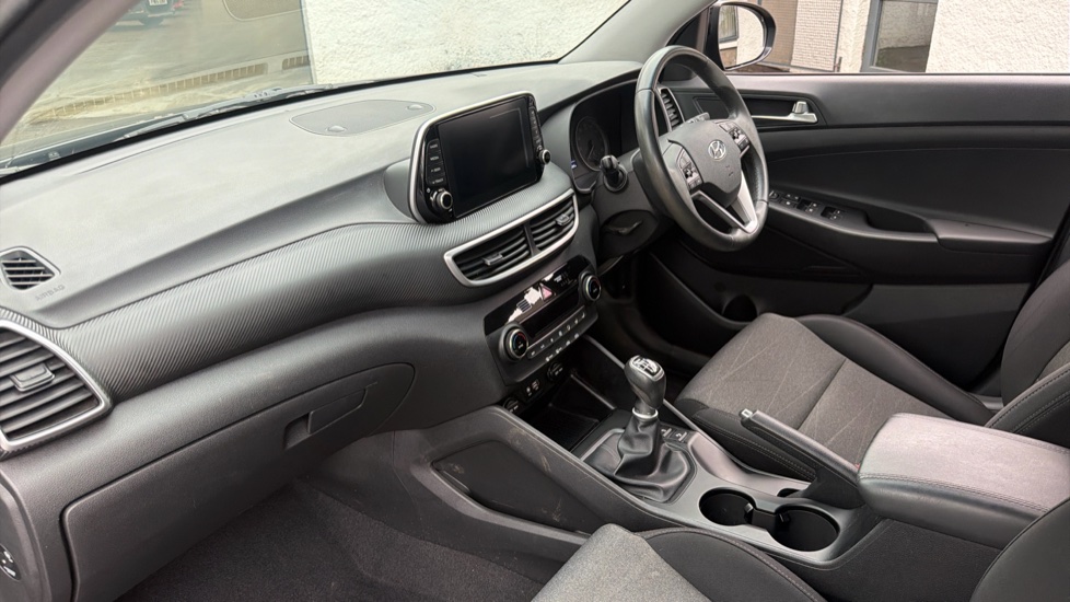 Hyundai TUCSON 1.6 GDi SE Nav 5dr 2WD Petrol Estate - Image 9
