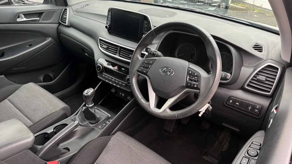 Hyundai TUCSON 1.6 GDi SE Nav 5dr 2WD Petrol Estate - Image 11