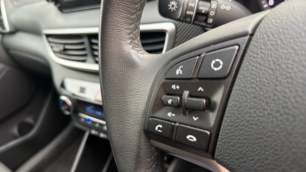 Hyundai TUCSON 1.6 GDi SE Nav 5dr 2WD Petrol Estate - Image 39