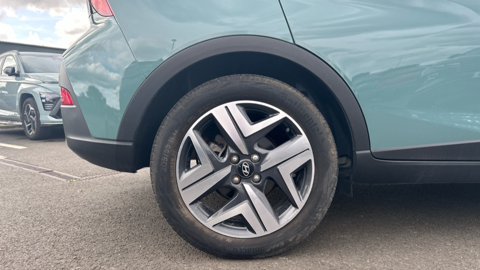 Hyundai BAYON 1.0 TGDi 48V MHEV Premium 5dr DCT Petrol Hatchback - Image 7