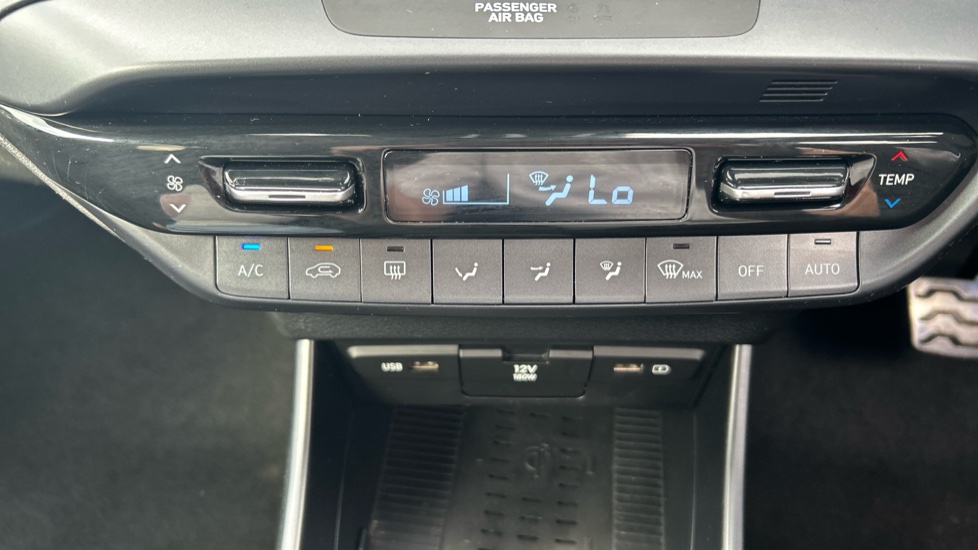 Hyundai BAYON 1.0 TGDi 48V MHEV Premium 5dr DCT Petrol Hatchback - Image 25