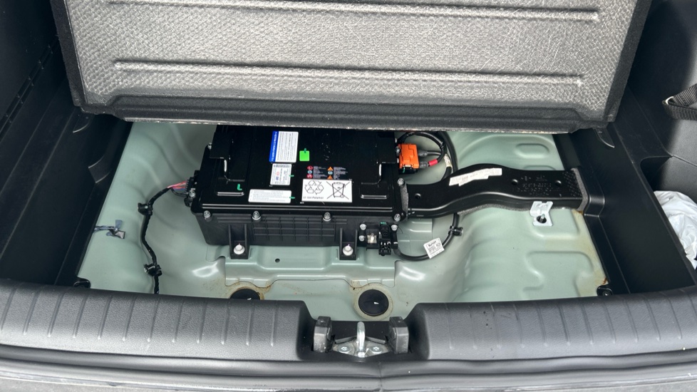 Hyundai BAYON 1.0 TGDi 48V MHEV Premium 5dr DCT Petrol Hatchback - Image 41