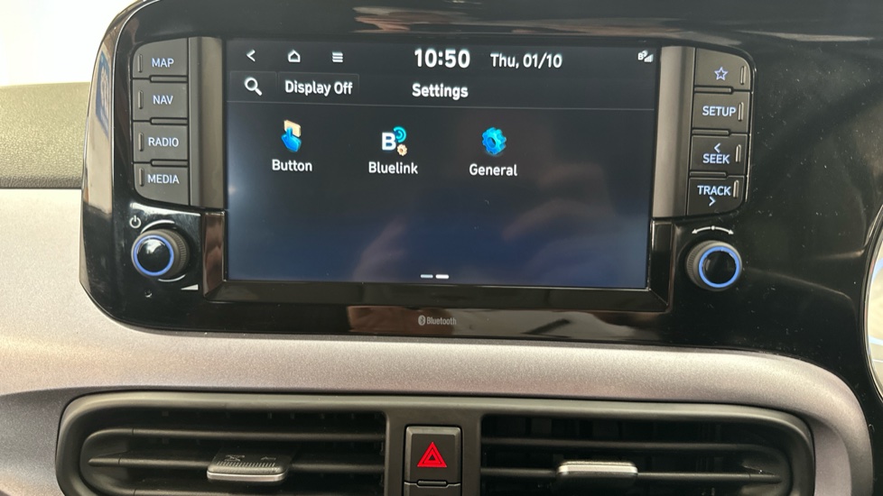 Hyundai i10 1.0 [63] Premium 5dr [Nav] Petrol Hatchback - Image 32