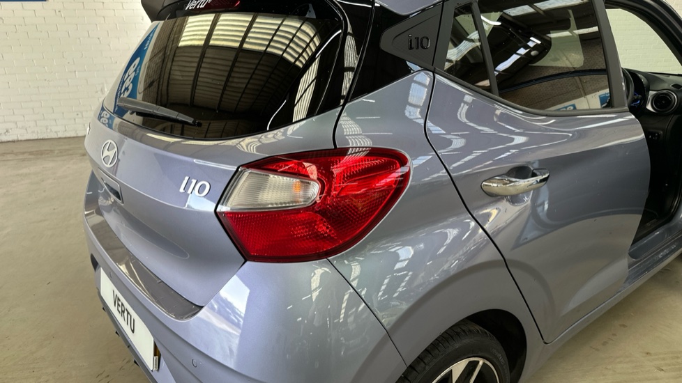 Hyundai i10 1.0 [63] Premium 5dr [Nav] Petrol Hatchback - Image 35