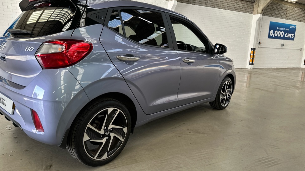 Hyundai i10 1.0 [63] Premium 5dr [Nav] Petrol Hatchback - Image 43
