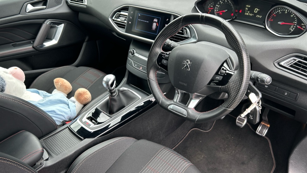 Peugeot 308 1.5 BlueHDi 130 GT Line 5dr Diesel Hatchback - Image 11