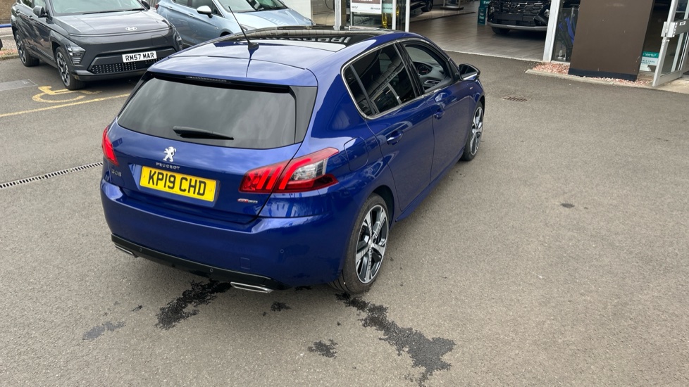 Peugeot 308 1.5 BlueHDi 130 GT Line 5dr Diesel Hatchback - Image 40