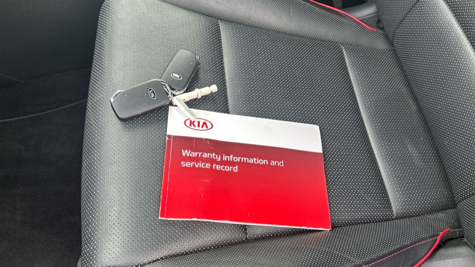 Kia Sportage 1.6T GDi ISG GT-Line 5dr DCT Auto [AWD] Petrol Estate - Image 19