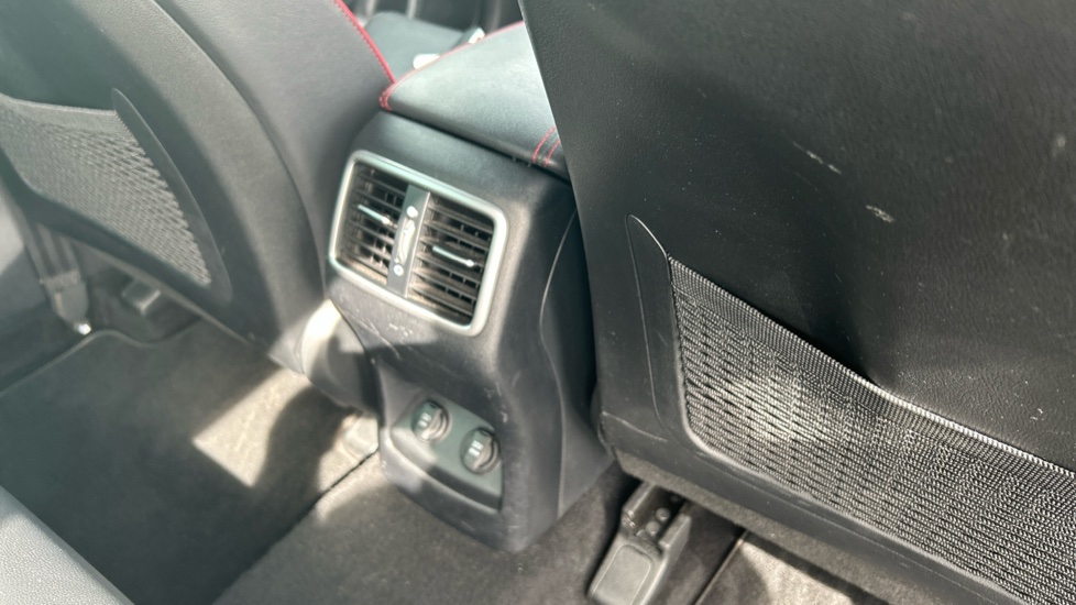 Kia Sportage 1.6T GDi ISG GT-Line 5dr DCT Auto [AWD] Petrol Estate - Image 38