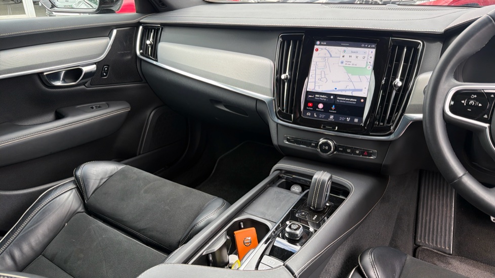 Volvo V90 2.0 B5P R DESIGN 5dr Auto Petrol Estate - Image 14