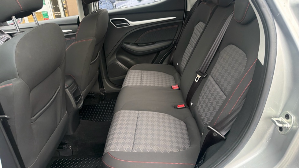 MG ZS 1.5 VTi-TECH Excite 5dr Petrol Hatchback - Image 16