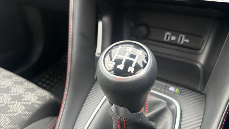 MG ZS 1.5 VTi-TECH Excite 5dr Petrol Hatchback - Image 22