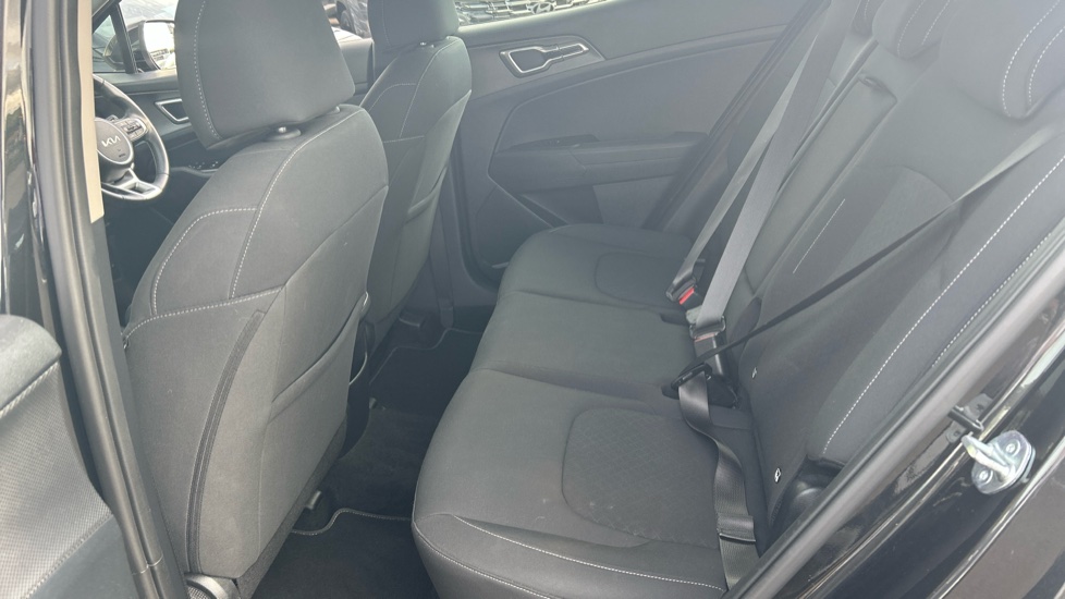 Kia Sportage 1.6T GDi ISG 2 5dr Petrol Estate - Image 16