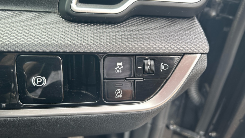 Kia Sportage 1.6T GDi ISG 2 5dr Petrol Estate - Image 31