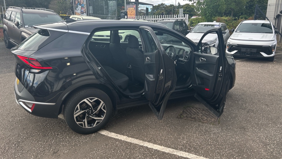 Kia Sportage 1.6T GDi ISG 2 5dr Petrol Estate - Image 42