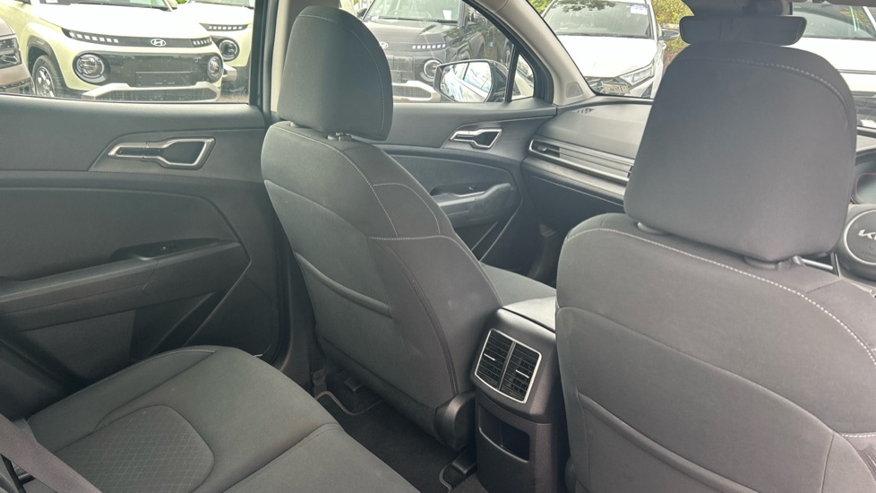 Kia Sportage 1.6T GDi ISG 2 5dr Petrol Estate - Image 44